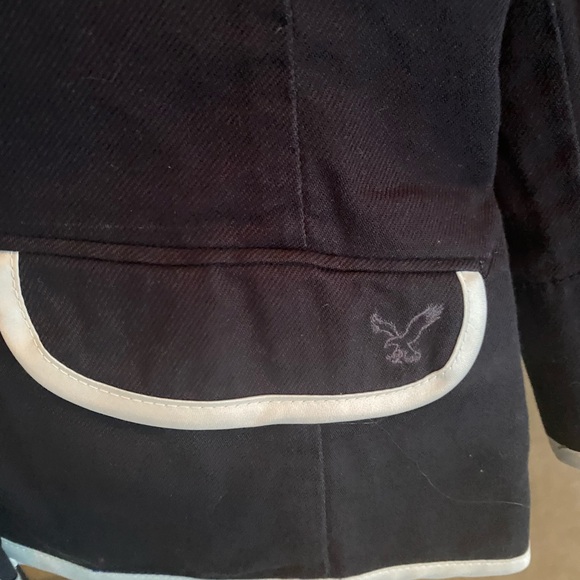 American Eagle Outfitters Black Blazer with White Accents - Picture 5 of 16